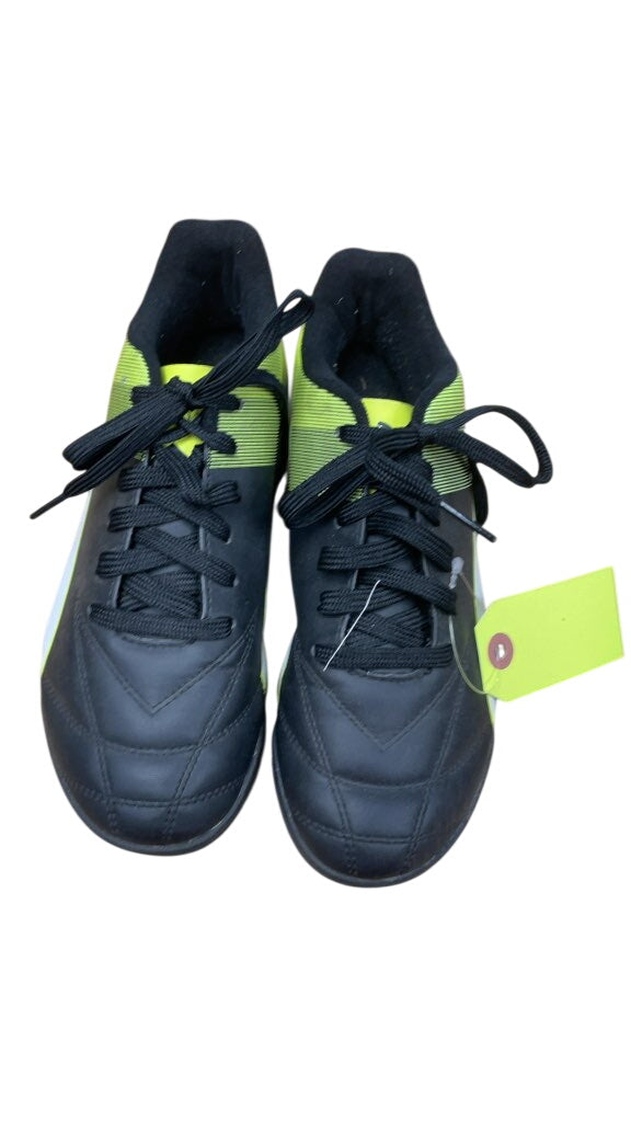Puma Turf Soccer Cleats - Size 5.5