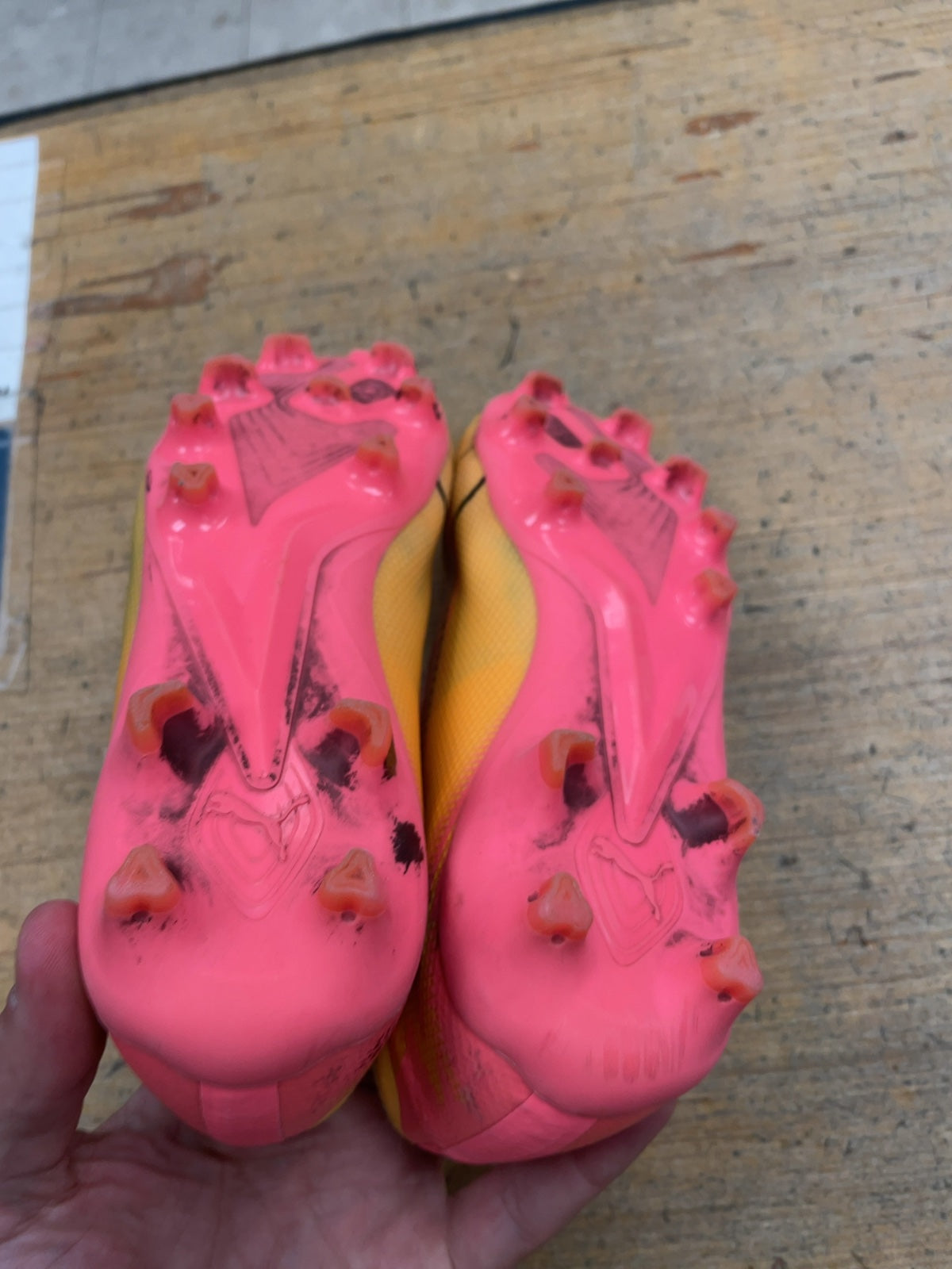 Puma Ultra Play Size 4 US Soccer Cleats
