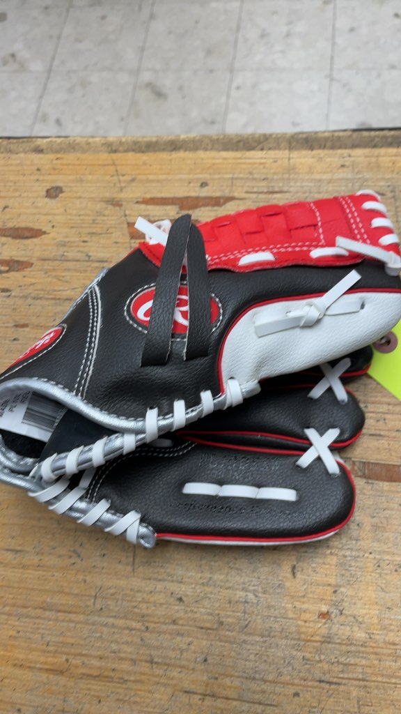 Rawlings 10" Right Hand Throw Baseball Glove