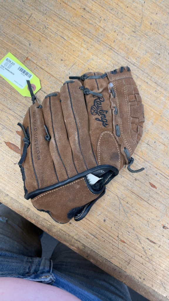 Rawlings 10.5" Baseball Glove - Brown