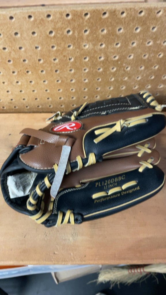 Rawlings 12" Right Hand Throw Baseball Glove