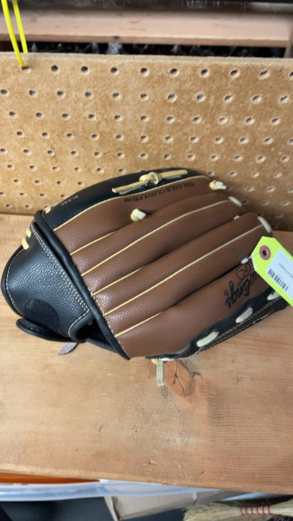 Rawlings 12" Right Hand Throw Baseball Glove