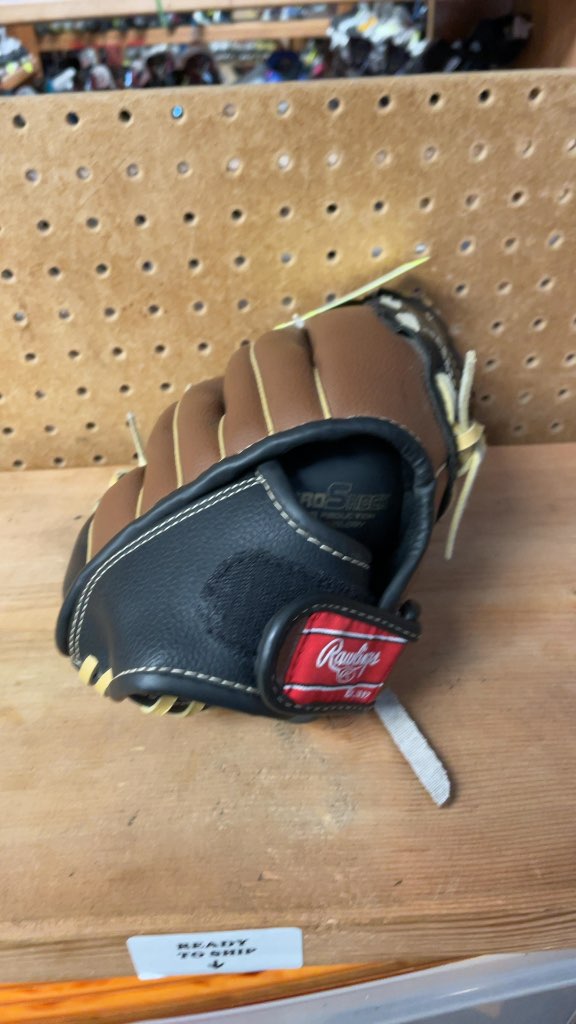 Rawlings 12" Right Hand Throw Baseball Glove