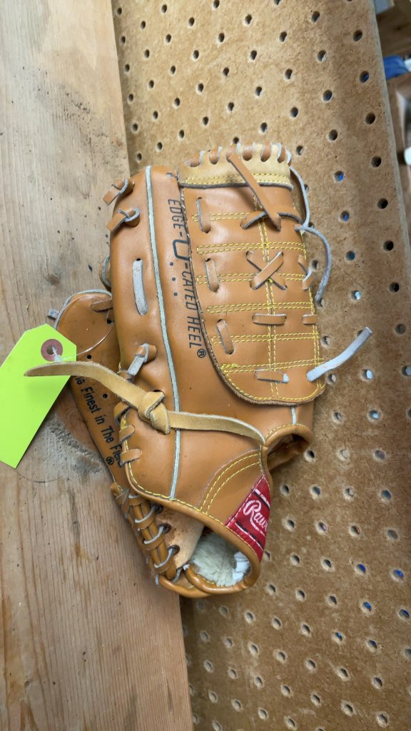 Rawlings RBG135C 11" Baseball Glove