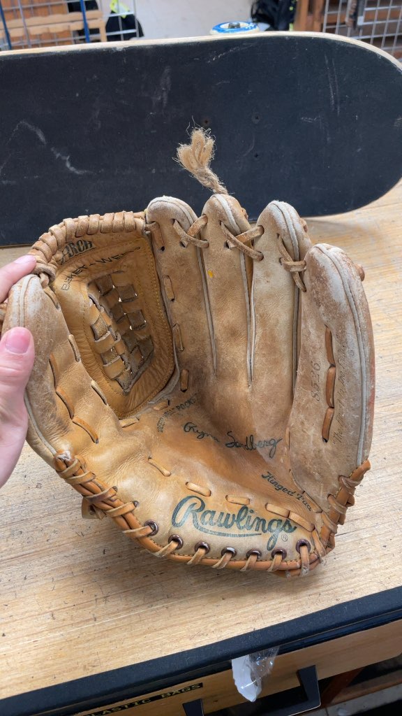 Rawlings Ryne Sandberg 13" Baseball Glove - right hand throw