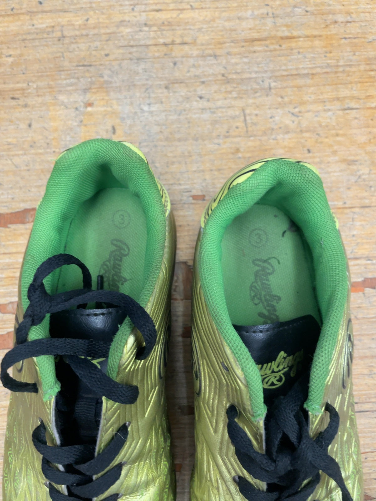 Rawlings Soccer Cleats Size 3 Gold