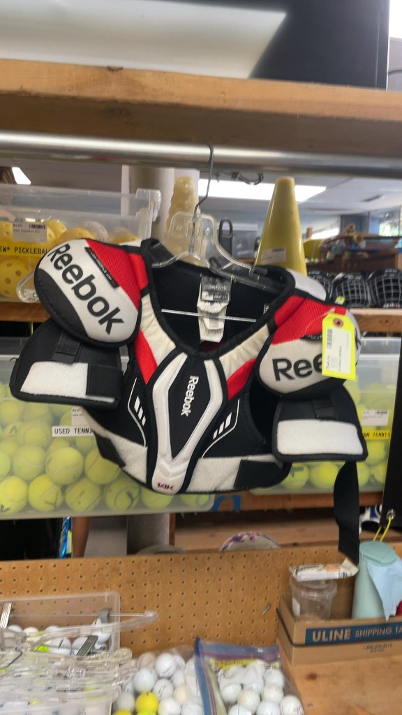 Reebok 14K Junior Small Hockey Shoulder Pads