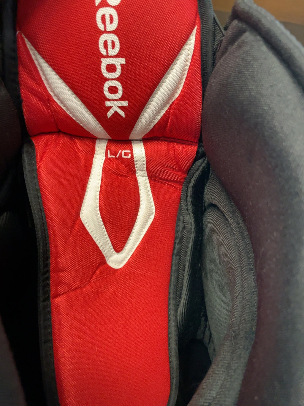 Reebok 14K Youth Large Hockey Pants
