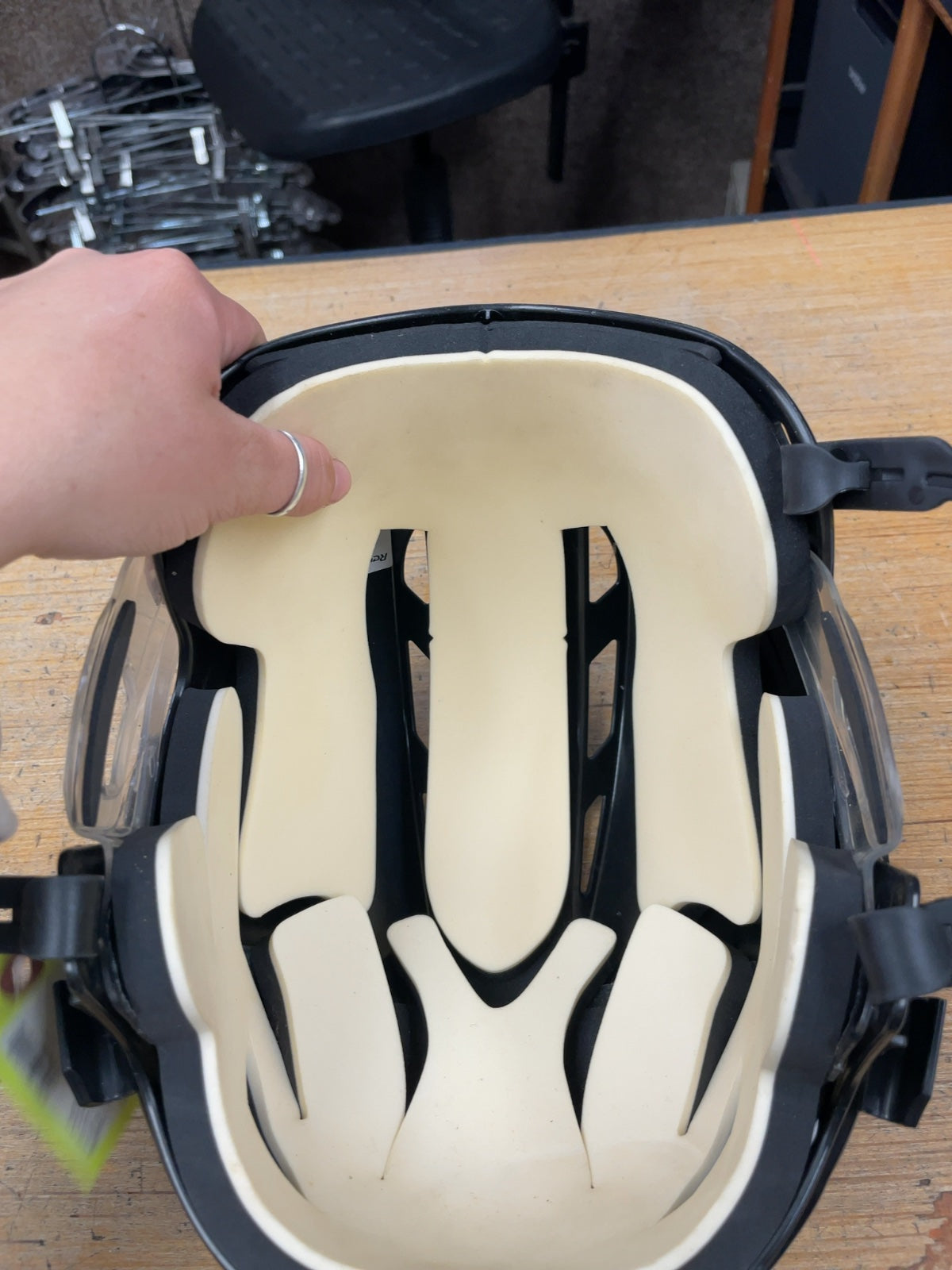 Reebok 55-59 CM Skating Helmet Black