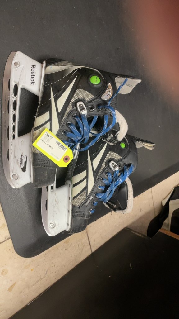 Reebok 5K Pump Hockey Skates - Size 5.5