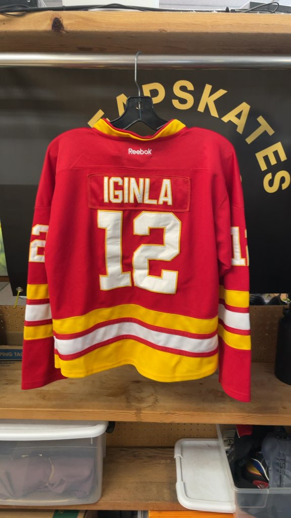 Reebok Calgary Flames Jarome Iginla Hockey Jersey - Ladies XL