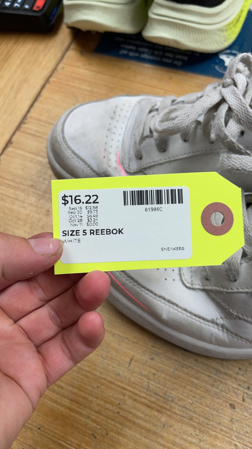 Reebok Classic Club C Size 5 White Sneakers