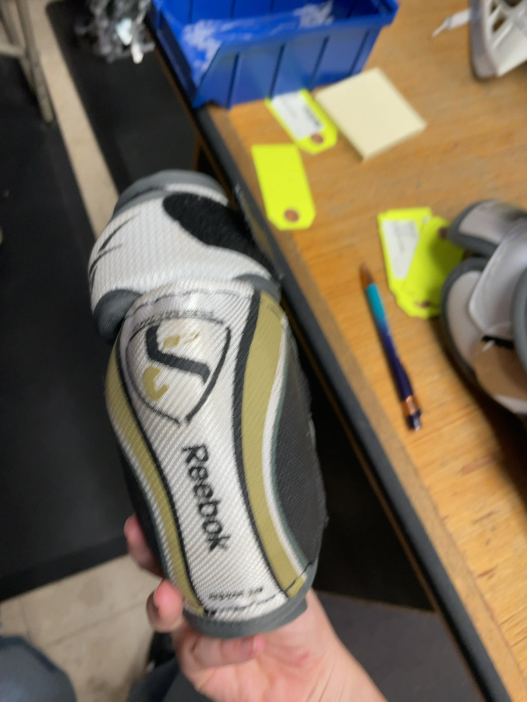 Reebok Crosby SC87 Junior Hockey Elbow Pads