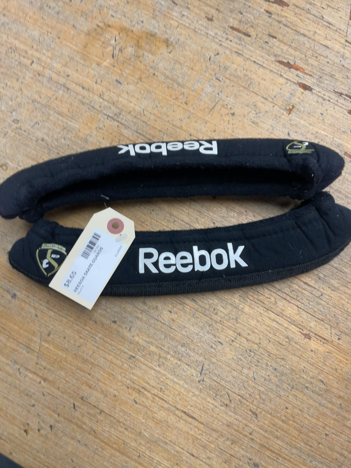 Reebok Crosby Skate Guards Black
