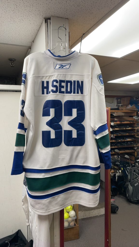 Reebok Henrik Sedin Vancouver Canucks NHL Jersey - Size XL