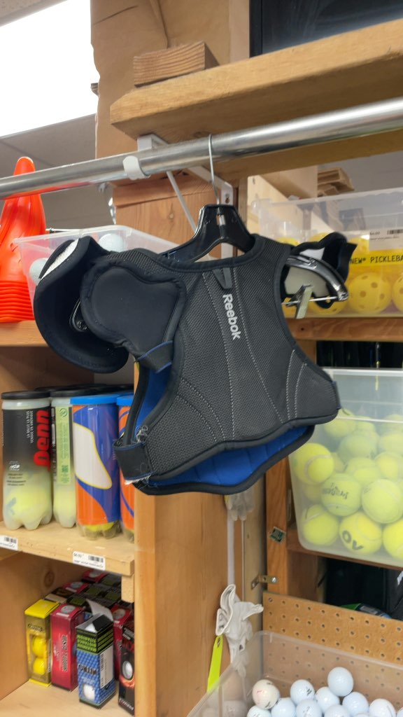 Reebok KFS 3K Youth Medium Hockey Shoulder Pads