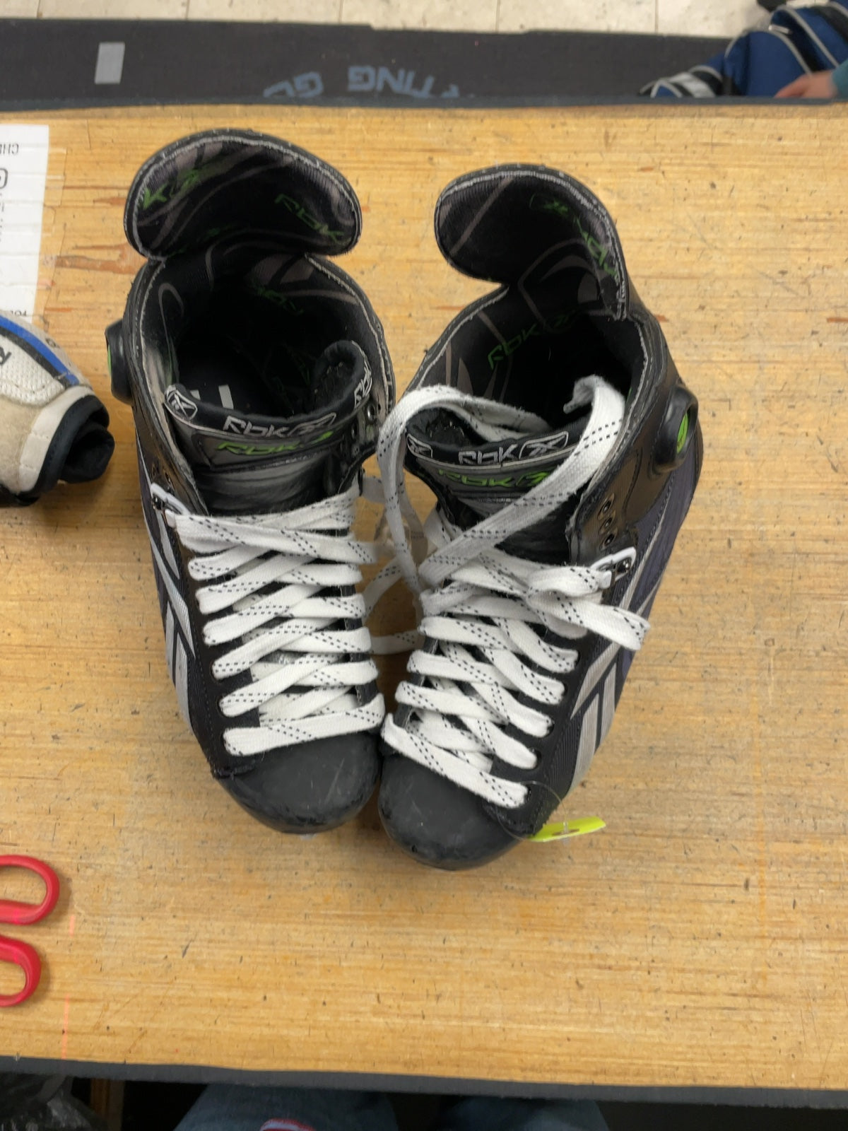Reebok RBK 7K Pump Size 8 Hockey Skates