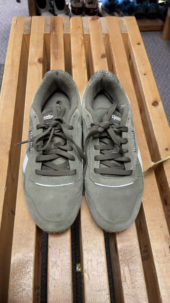 Reebok Runners Size 10.5 Green