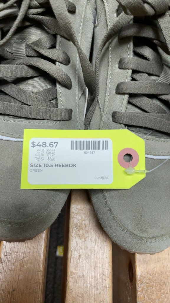 Reebok Runners Size 10.5 Green