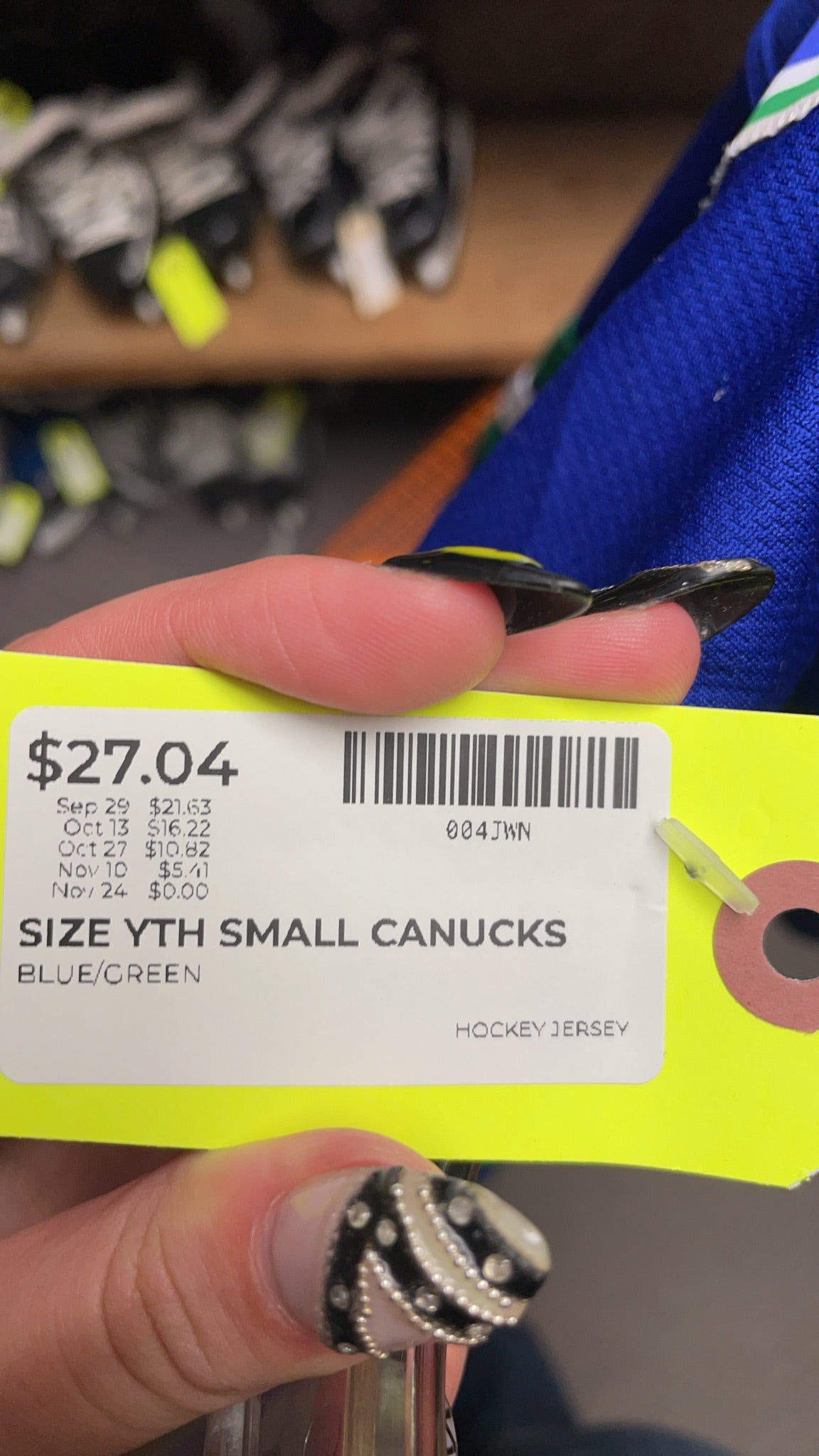 Reebok Vancouver Canucks Youth S/M Hockey Jersey