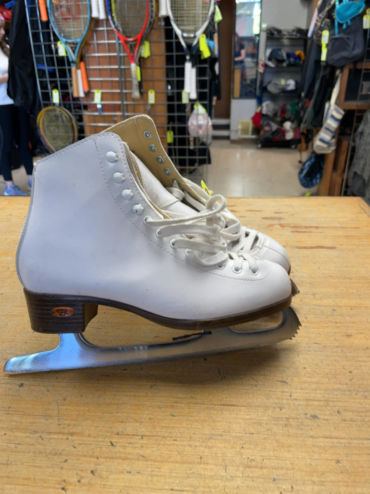 Riedell White Figure Skates Size 6