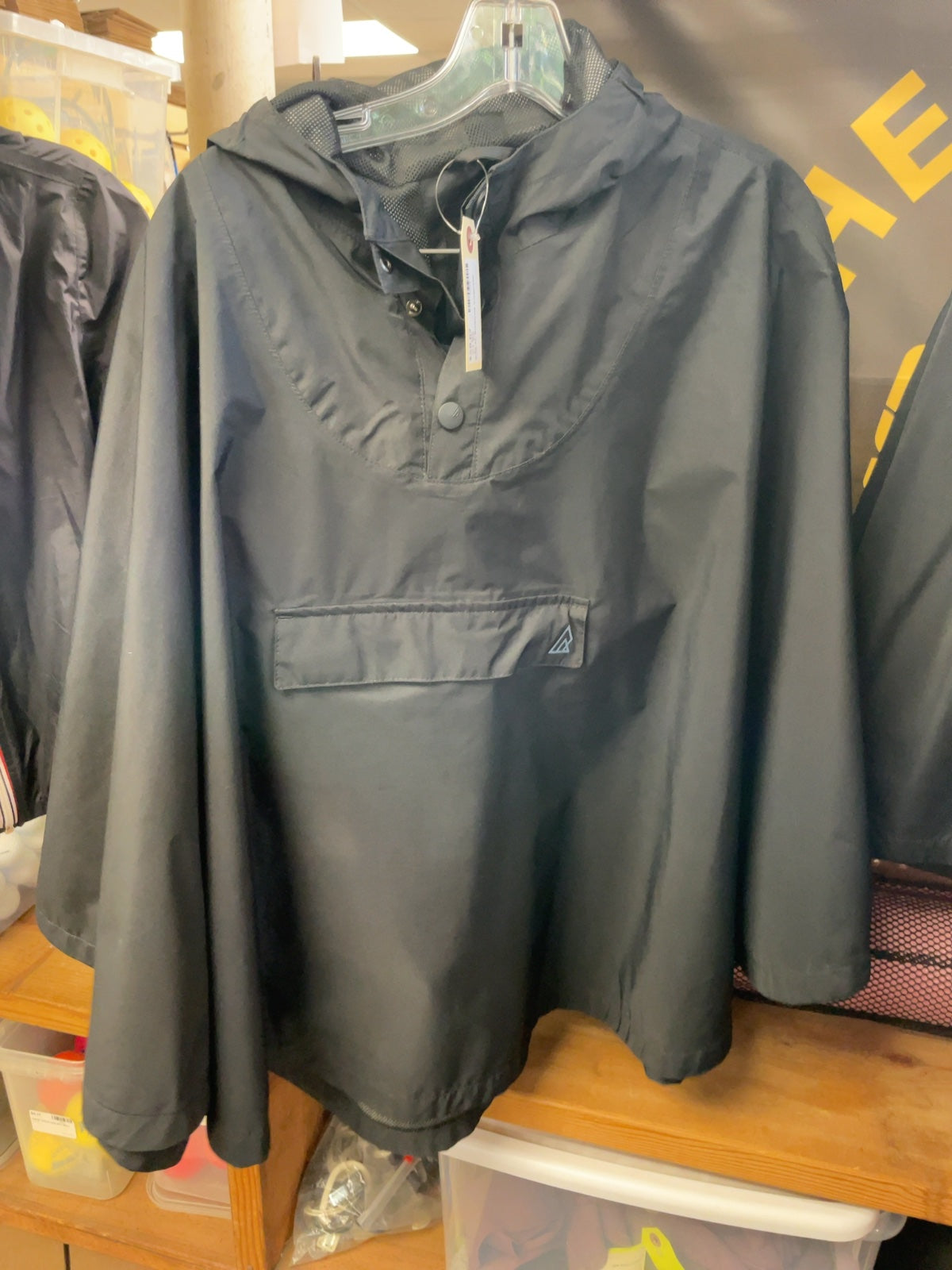 Ripzone Poncho Size XL Black