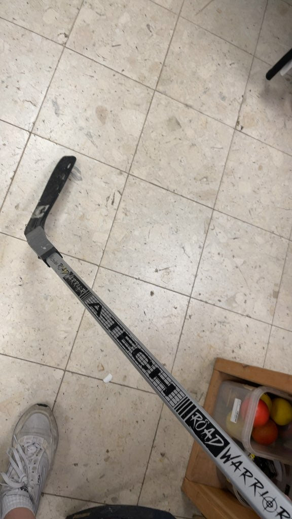 Road Warrior A-TECH AT42 Right Hand Street Hockey Stick
