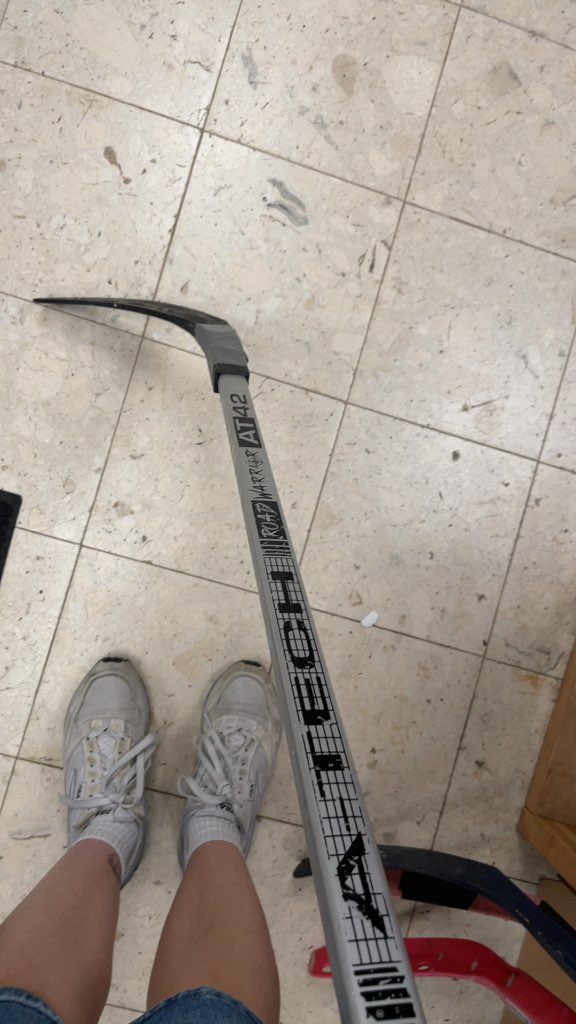 Road Warrior A-TECH AT42 Right Hand Street Hockey Stick