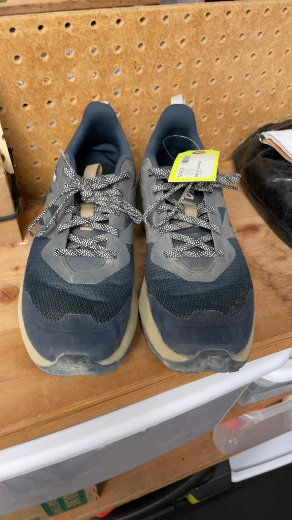 Salomon Navy/Beige Running Shoes Size 8.5
