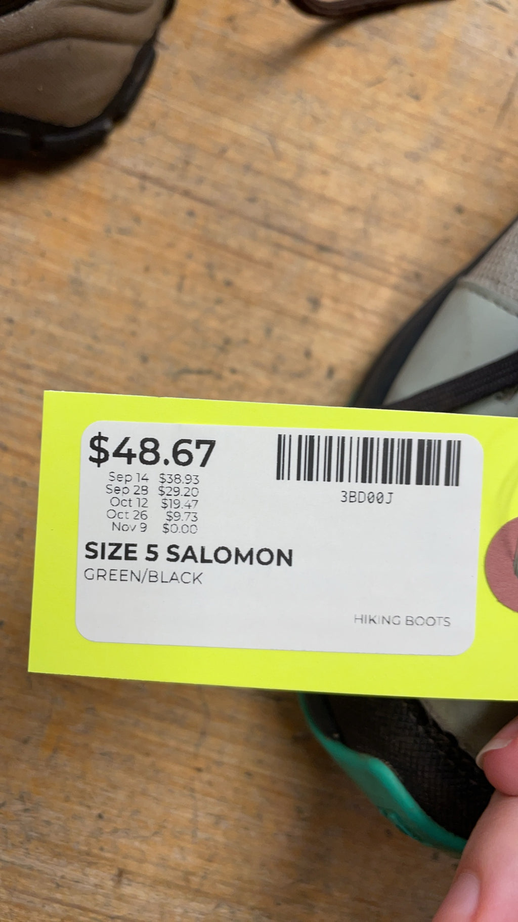 Salomon Outward Size 5 Hiking Boots