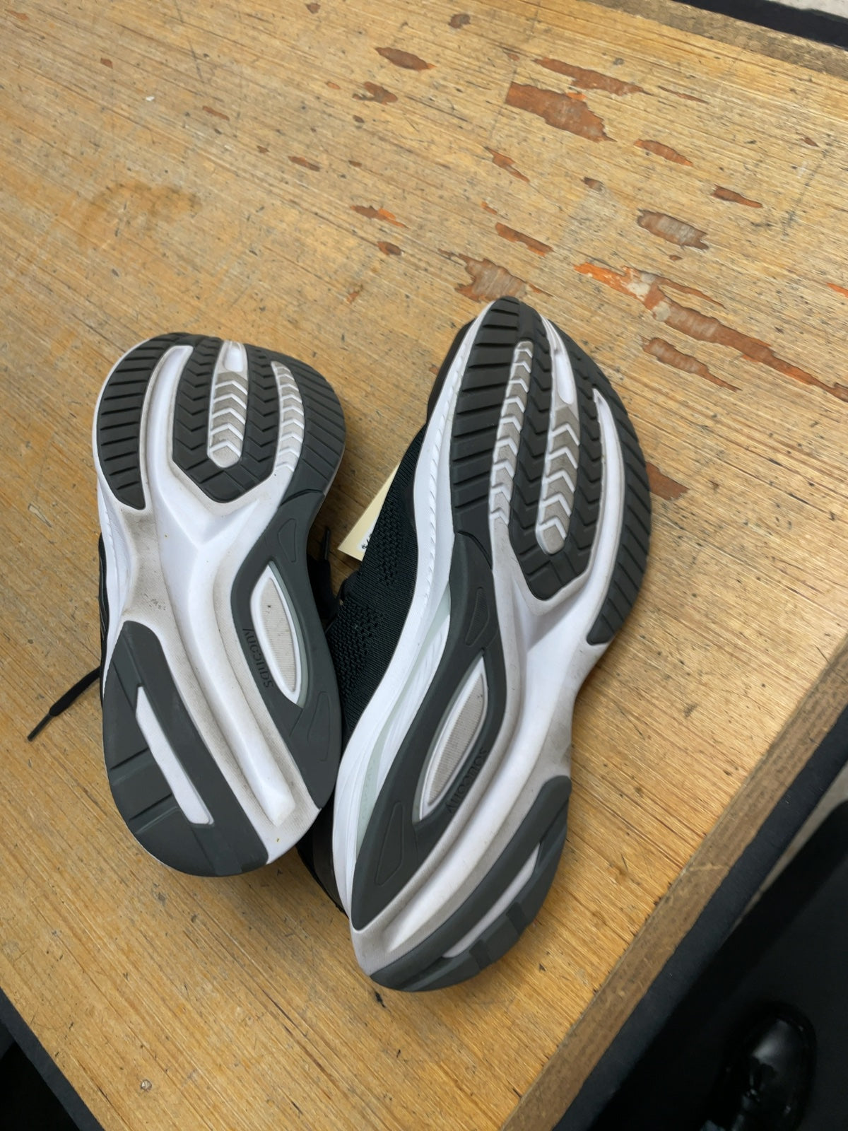 Saucony Guide Women's Size 10 Running Shoes