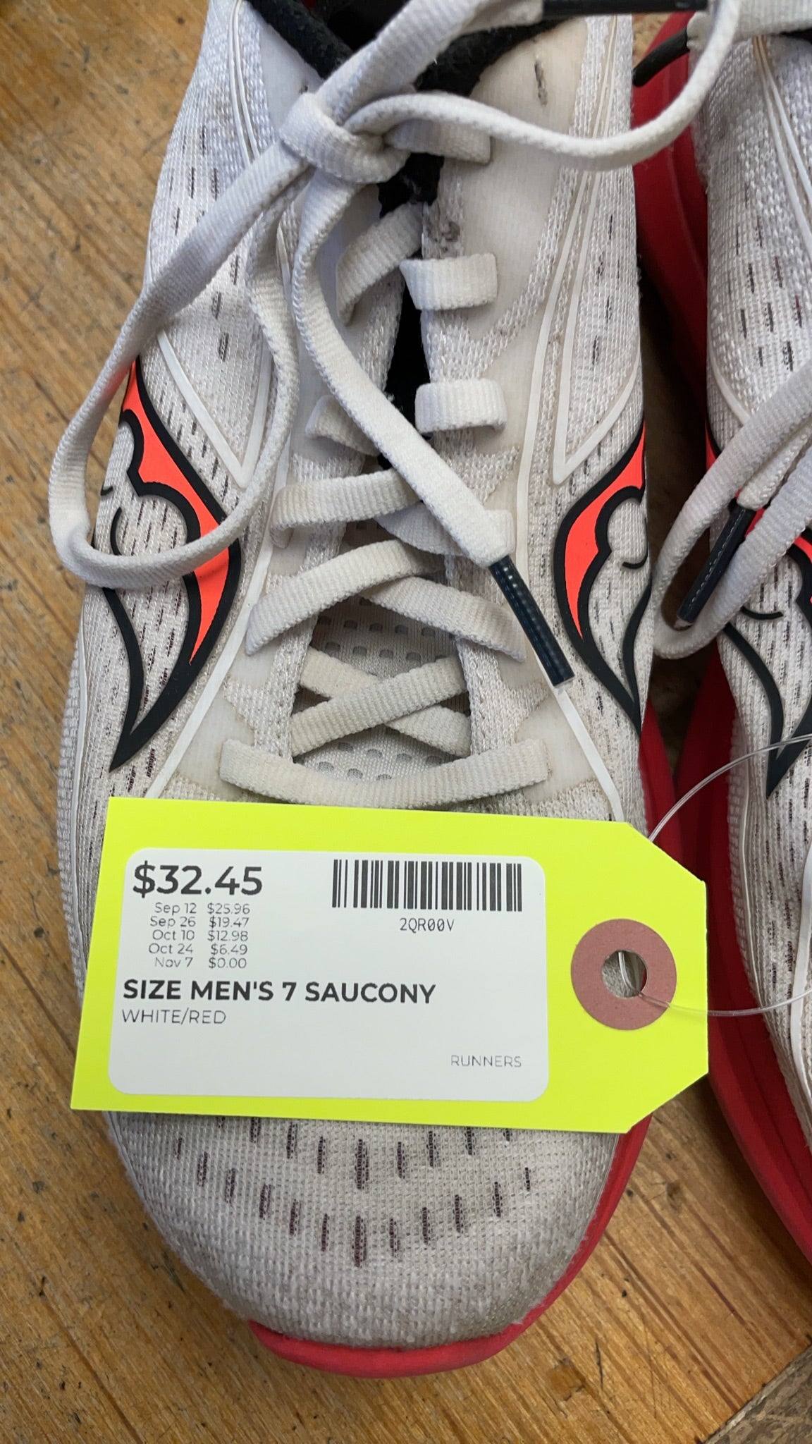 Saucony Running Shoes Men's 7 White/Red
