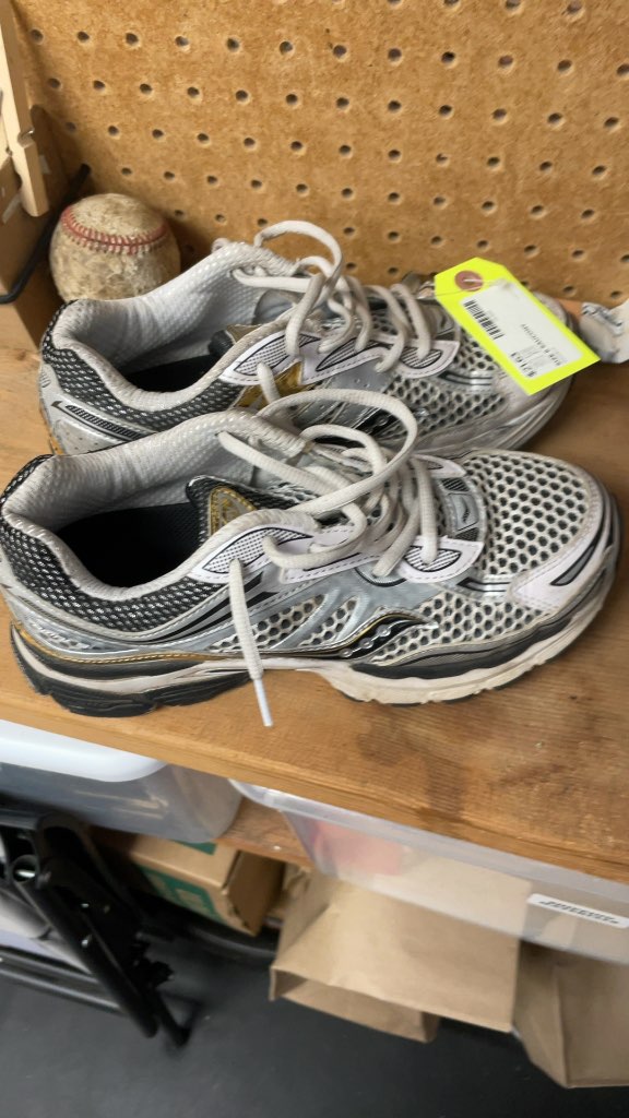Saucony Running Shoes Size 6