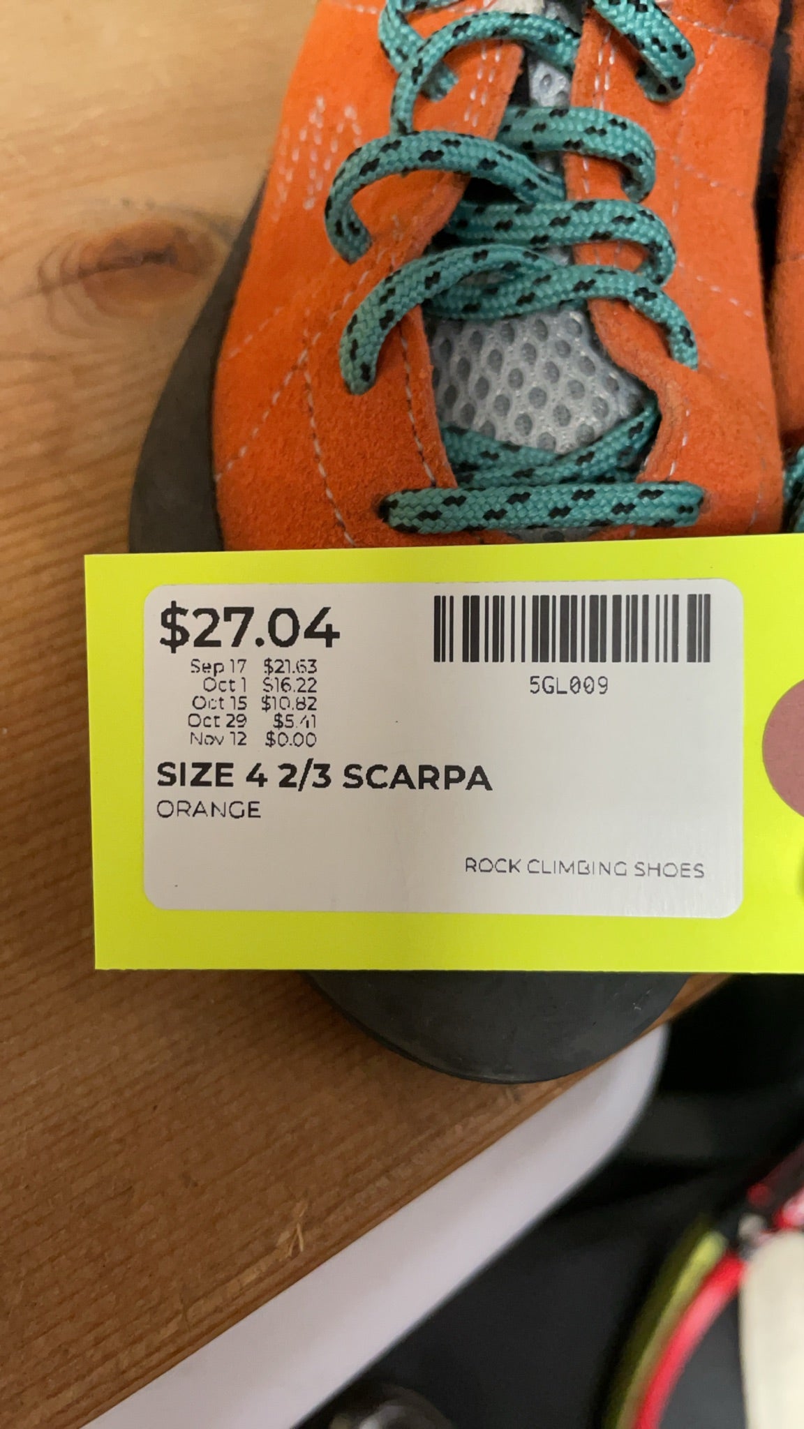 Scarpa Rock Climbing Shoes Size 4 2/3 Orange