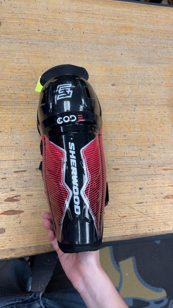 Sherwood Code Youth 10" Hockey Shin Pads