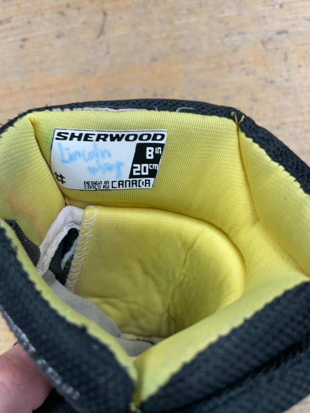 Sherwood Hockey Gloves 8" Black