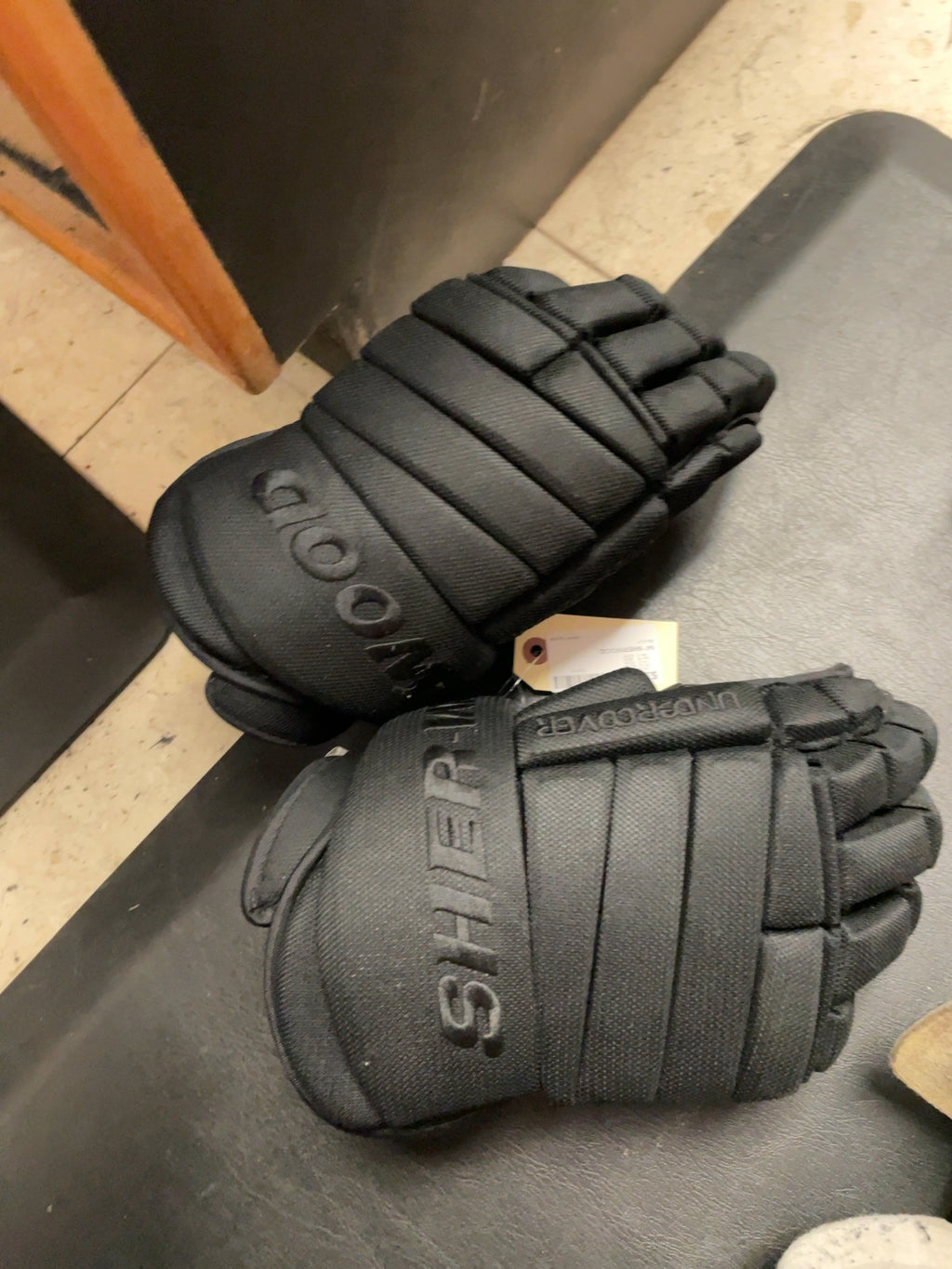 Sherwood T90 Undercover 14" Hockey Gloves
