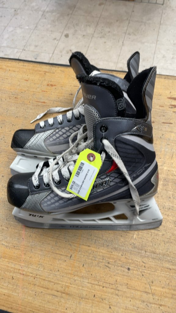 Size 9.5 Bauer Vapor X:15 Hockey Skates
