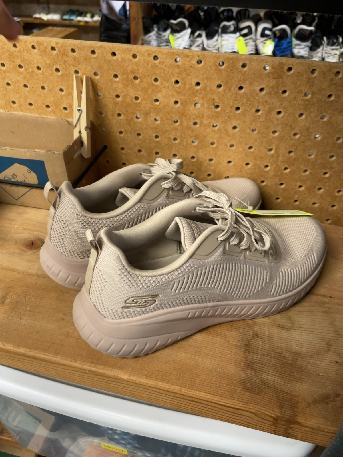 Skechers Bobs Size 10 Tan Runners