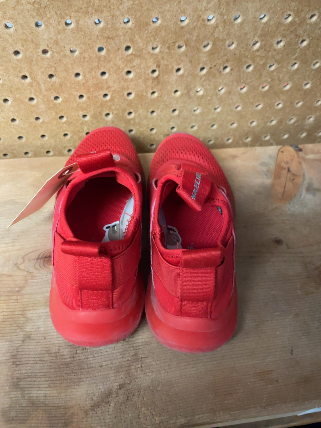 Skechers GOrun Fast Size 12.5C Red Runners