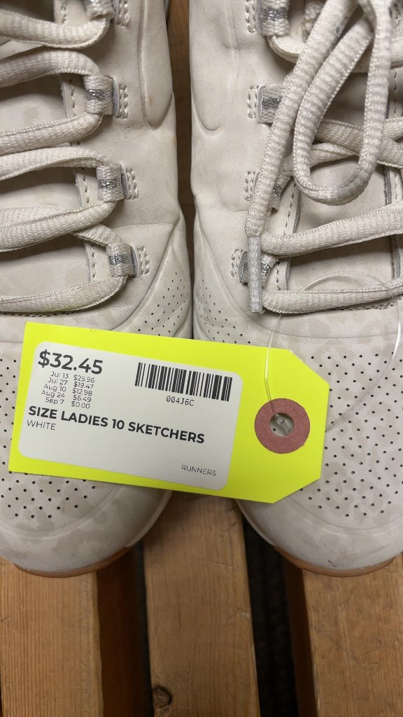 Skechers Ladies Size 10 Runners