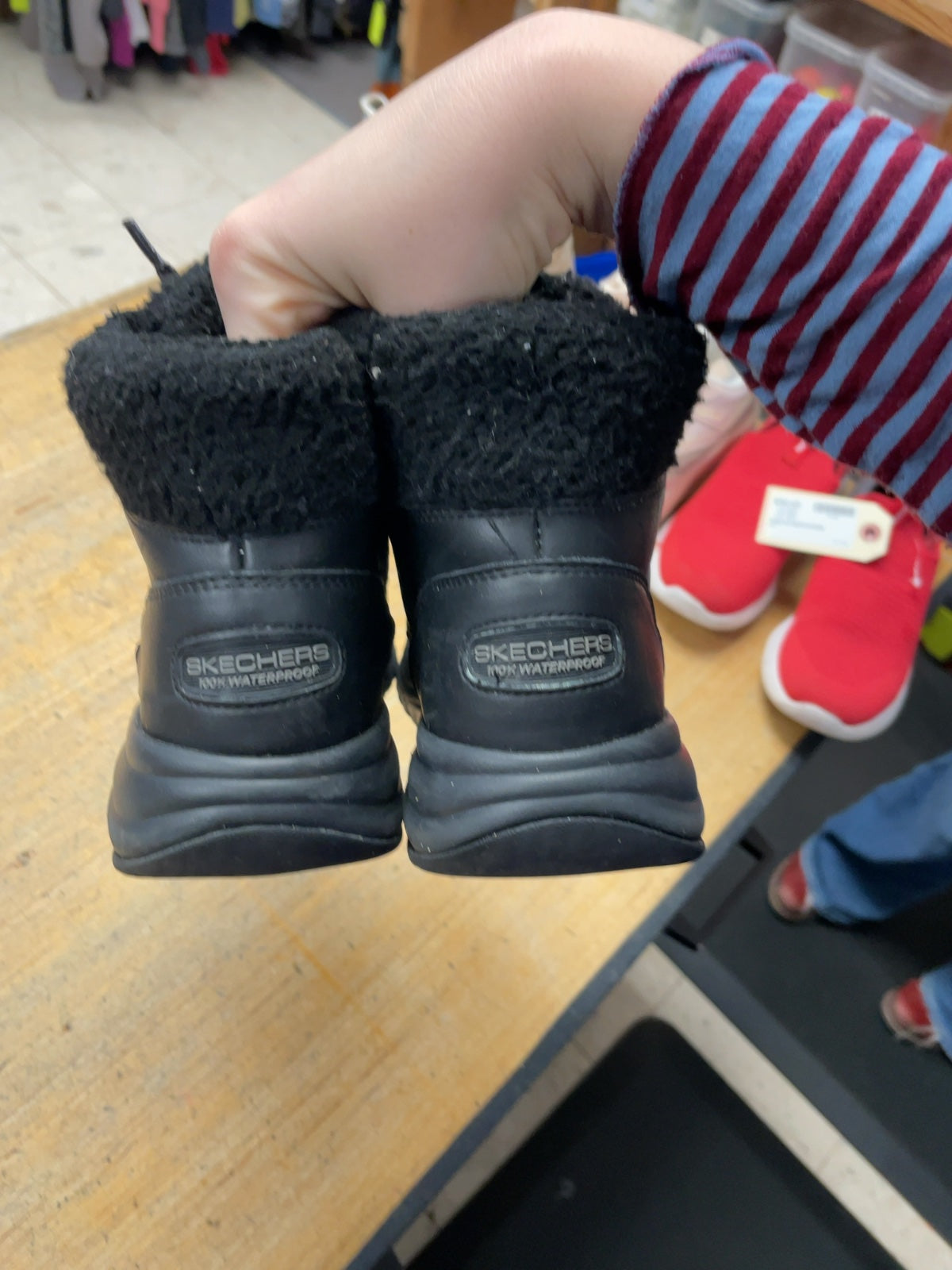 Skechers On-the-GO Joy Size 6 Waterproof Winter Boots