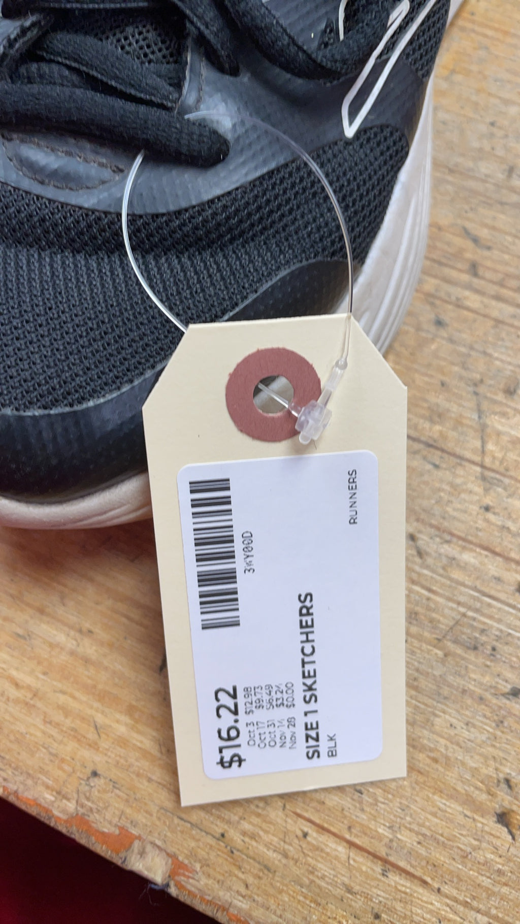 Skechers Runners Size 1 Black