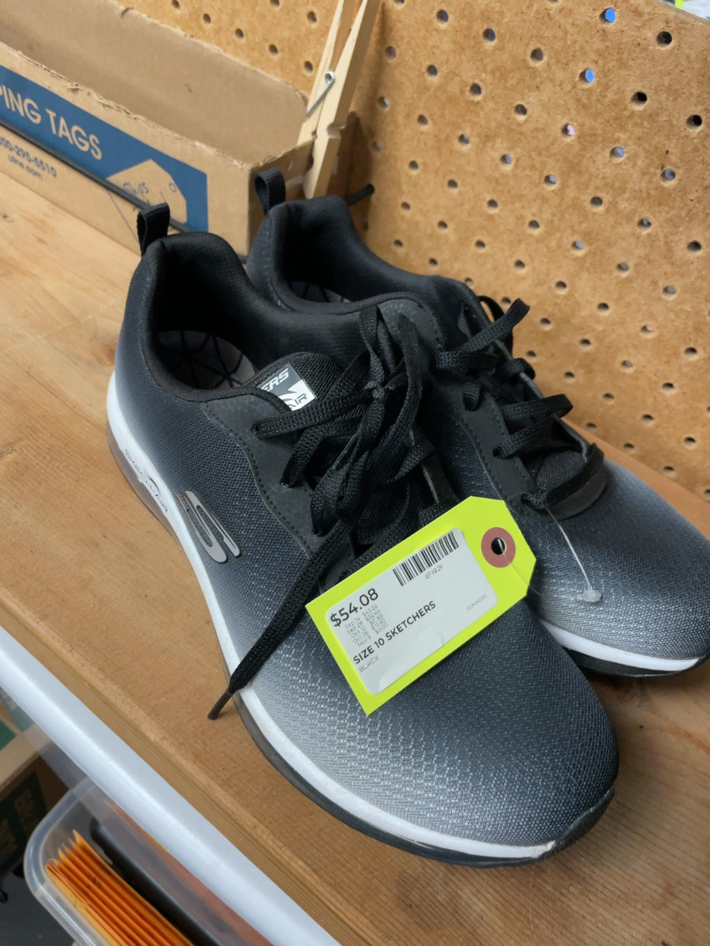 Skechers Skech-Air Size 10 Black Runners