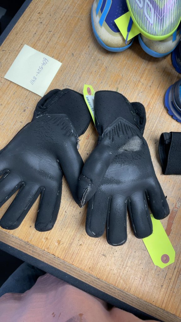 Soccer Goalie Gloves - Black (As Is)