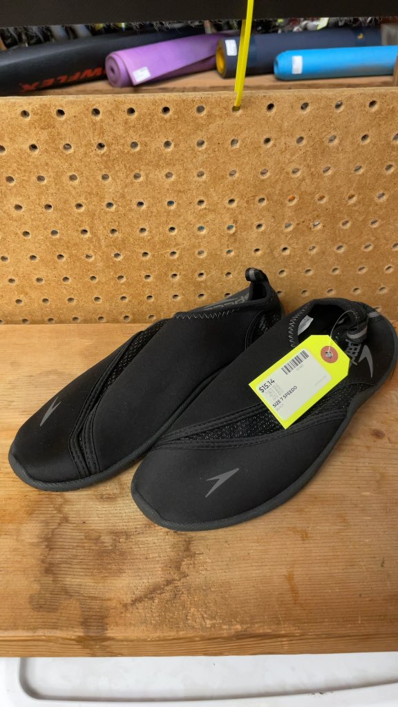 Speedo Water Shoes Size 7 Black