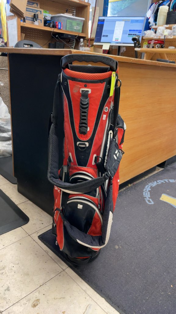 TaylorMade Golf Bag Red