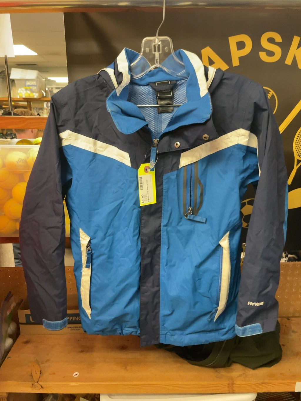 The North Face HyVent Boy's M (10/12) Ski Jacket