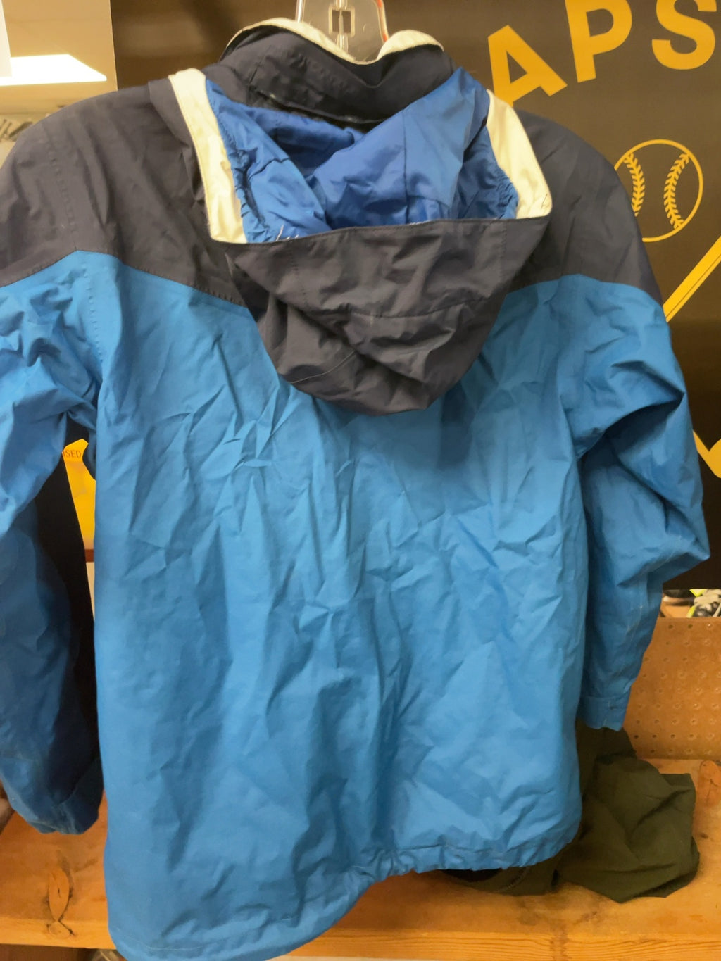 The North Face HyVent Boy's M (10/12) Ski Jacket