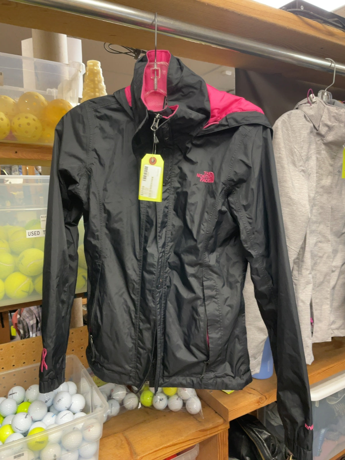 The North Face Rain Jacket XS - Black/Pink
